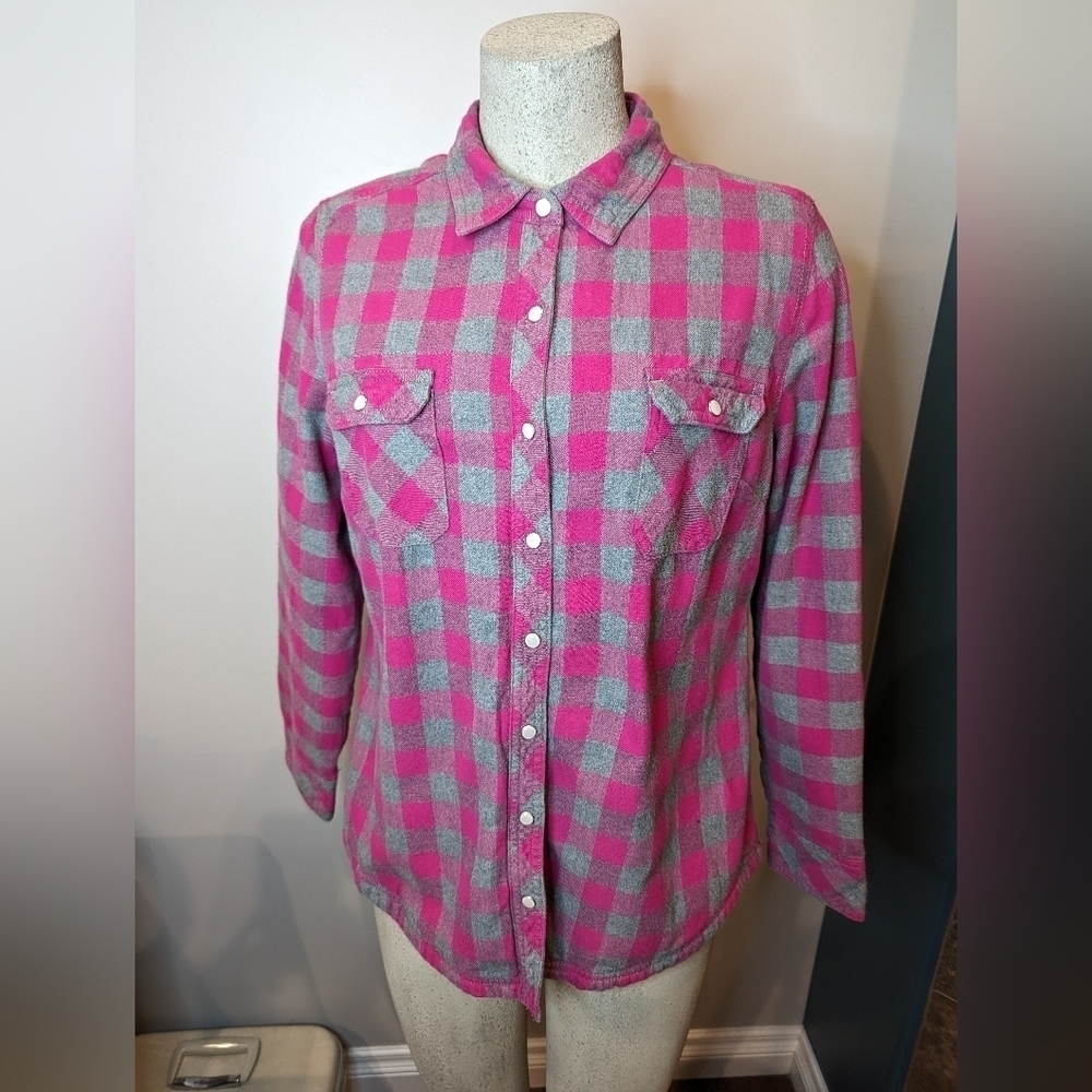 Pink and gray plaid shacket with Sherpa lining woman's Size large Worn Once